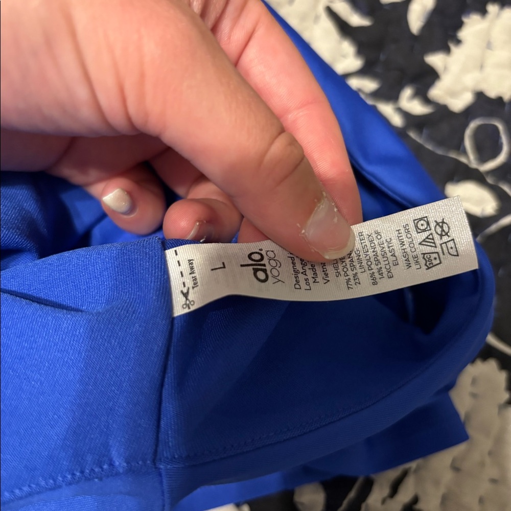 Alo workout top! - Picture 2 of 2